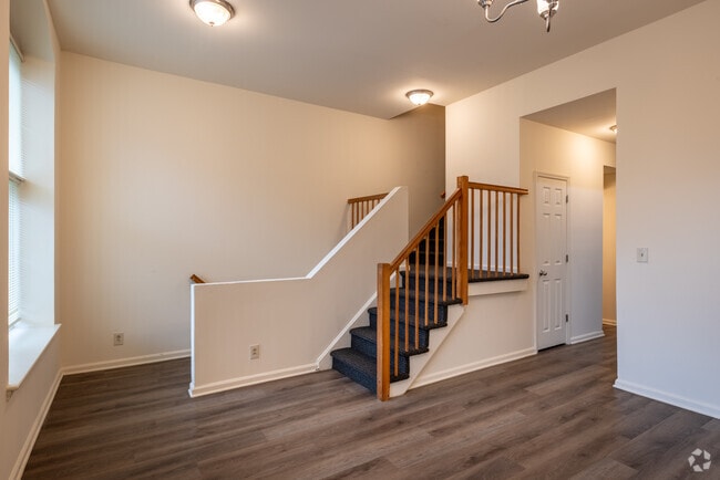 2BR, 1.5BA - 1,200-2,000SF