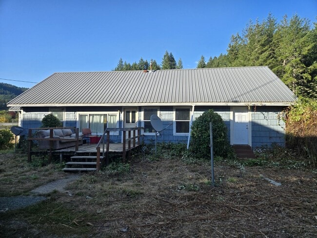 Building Photo - 51287 Hatfield Rd Unit C Rental