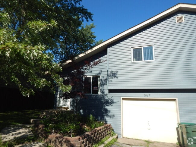 Building Photo - 667 Ferndale St Rental