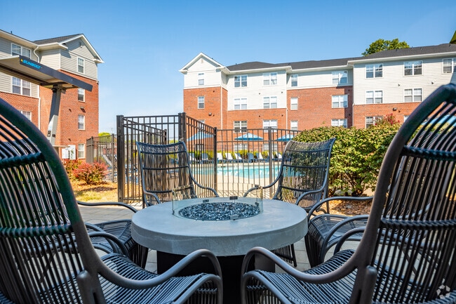 Fire Pit - University Landing