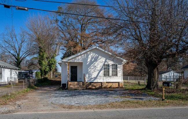 Photo - 206 Boundary Dr