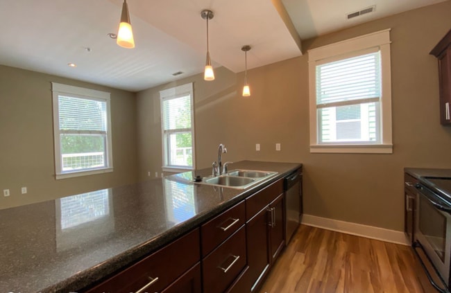 Photo - 425 E Hillside Dr Unit 1