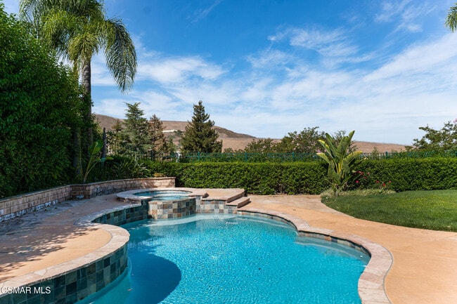 Photo - 406 Granite Hills St