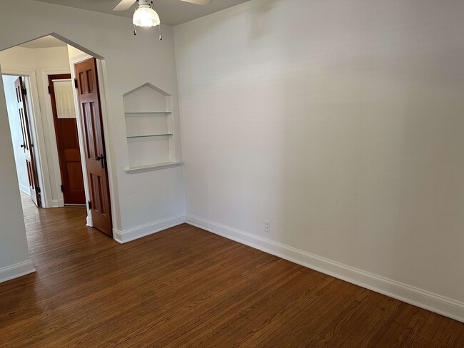 Photo - 6372 Sutherland Ave Unit 1E