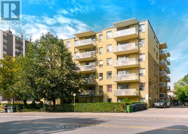 Photo - 190 Cosburn Ave. Unit 408