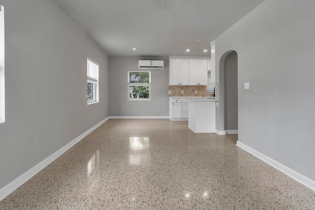 Photo - 17 Ocean Breeze