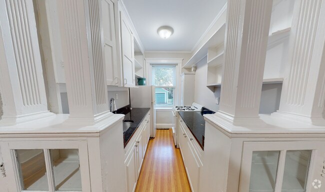 Building Photo - 1 Gray St Unit 3 Rental