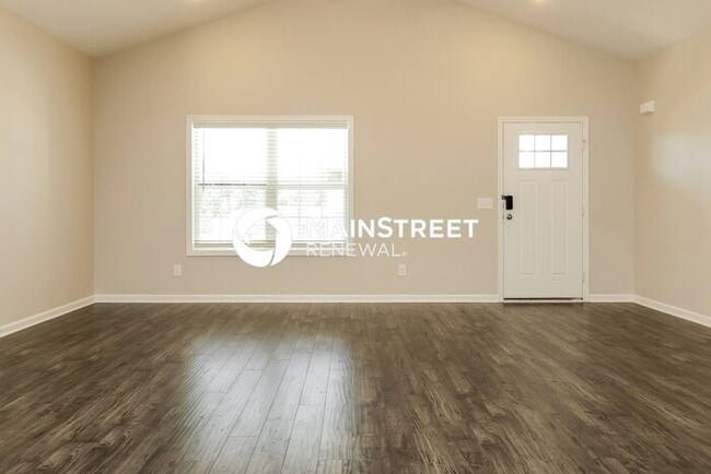 Photo - 3 Bedroom Pet-Friendly Home in Spring Hill, TN with Main Street Renewal