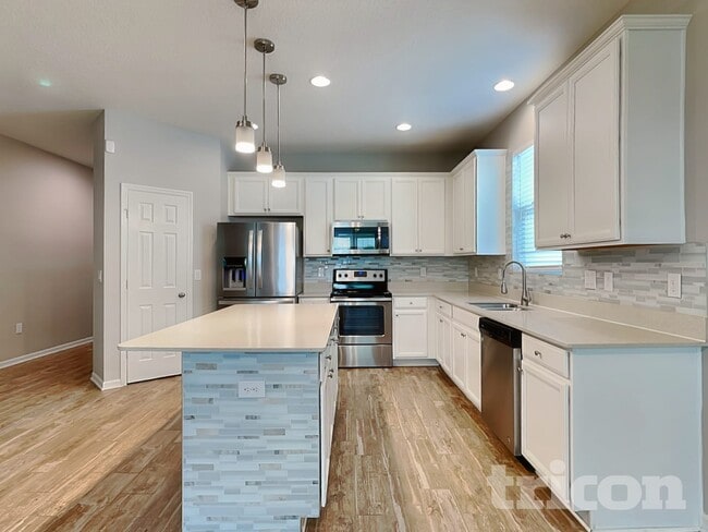 Photo - 2361 Sanderling St