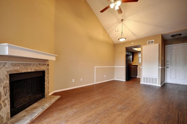 Photo - 2507 Burleson Rd Unit 102