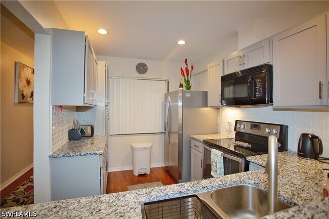 9871 Citadel Ln Unit 208