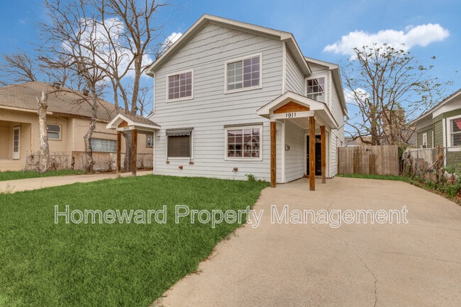 Building Photo - 1911 May St