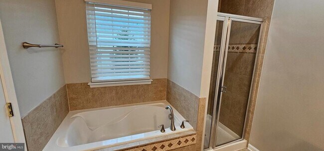 Photo - 311 Prestwick Ln