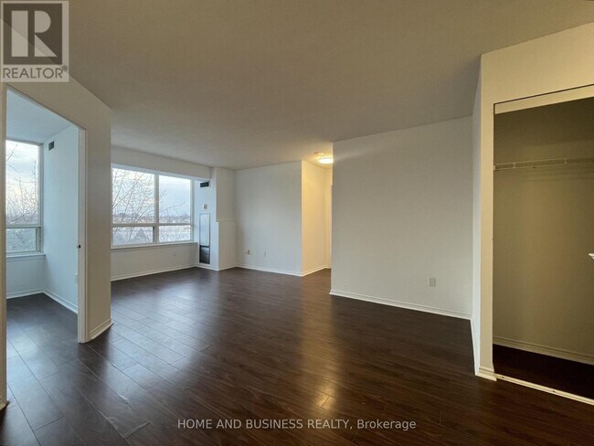 Photo - 5 Greystone Walk Dr Unité 611