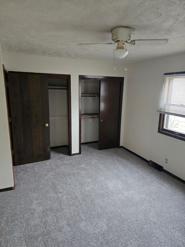 Photo - Large Ranch House