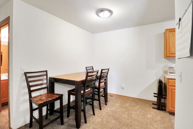 Photo - Excelsior Gardens Apartments