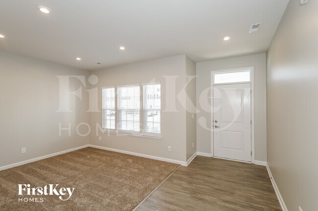 Photo - 1207 Harkey Creek Dr
