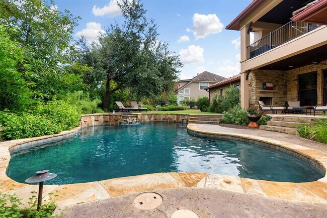 Photo - 308 Golden Bear Dr