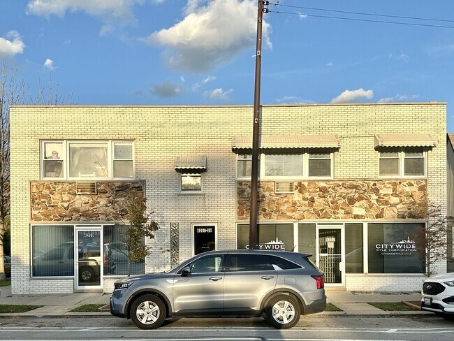 Building Photo - 6257 N Milwaukee Ave