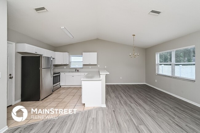 Photo - 734 Fox Lake Dr