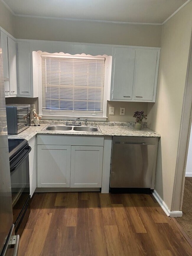 Photo - Split level in Morrow