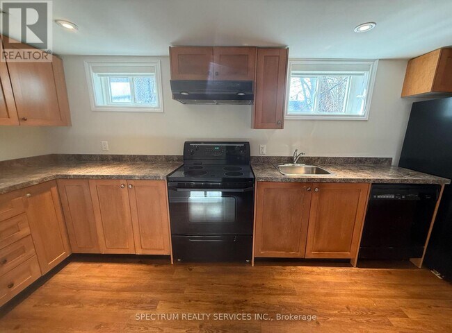 Photo - 1002 Weston Rd