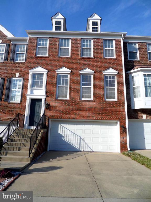 Photo - 7007 Courtyard Way Townhome