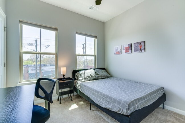 Photo - 43819 Stubble Corner Sq