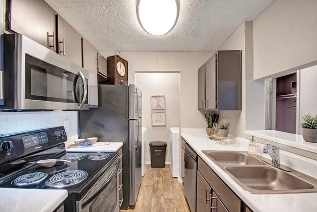 Building Photo - Lane at Town Crossing Rental
