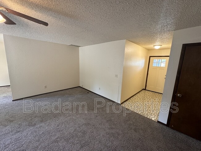 Photo - 8506 E 56th St