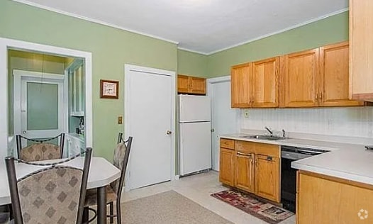 Building Photo - 183 Weston St Rental