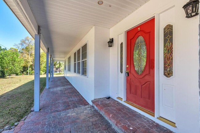 Photo - Charming 3 Bedroom w/ Large Garage & Attached Workshop!!