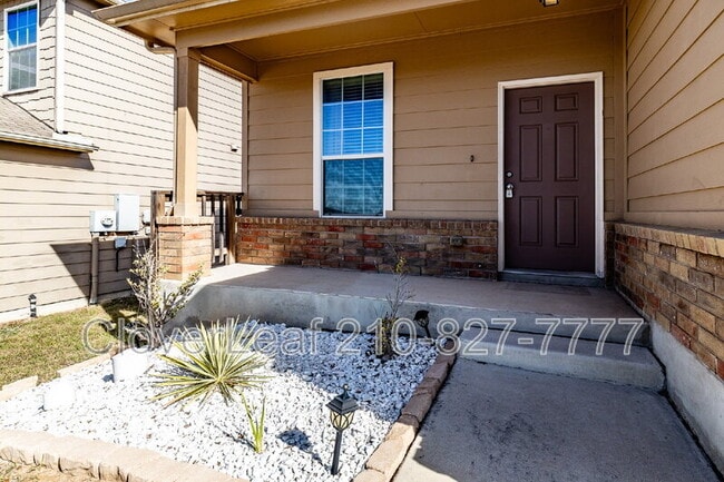 Photo - 9528 Madison Creek