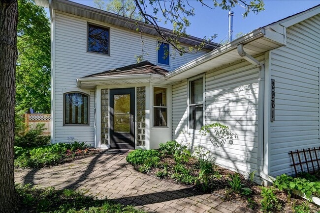 Photo - 2961 Union St