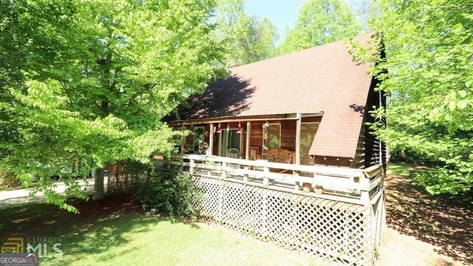 Photo - 465 Lakeside Trail