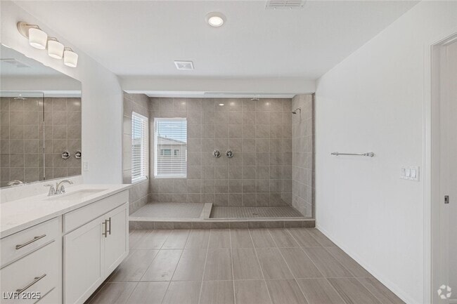 Building Photo - 6533 Twin Brks Ave Rental
