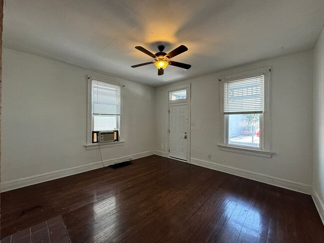 Photo - 4 Bed/2 bath UC Rental On Victor + Parking Only $695/person ($2780/mo)!