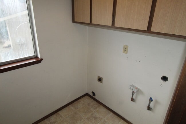 Photo - 6806 N Hamilton St Unit 6806