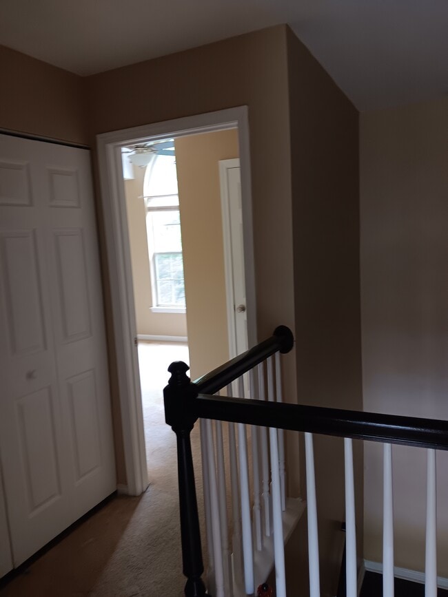 Photo - 250 Amal Dr SW