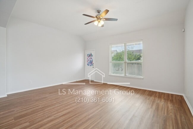 Photo - 6018 Upland View