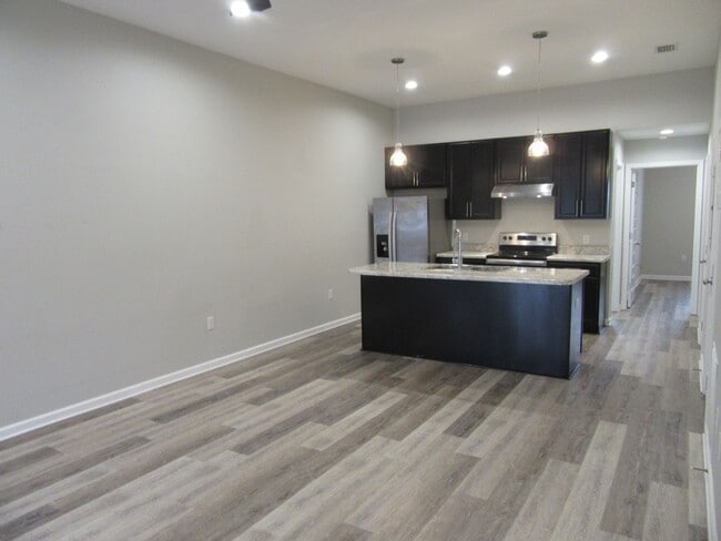 Photo - 612 Helen Ave Unit 612 Helen Ave 2