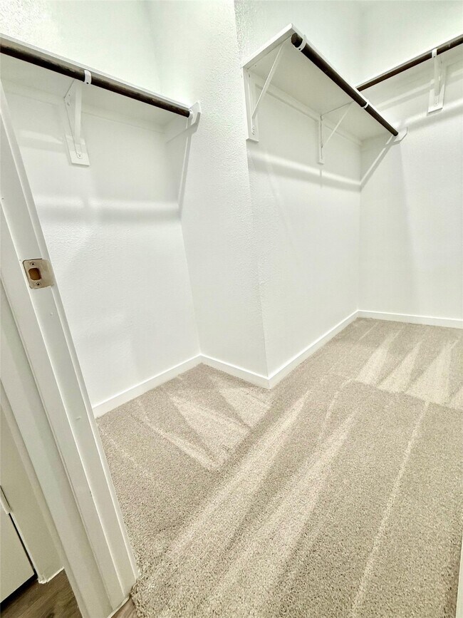 Photo - 32919 Silver Mdw Wy