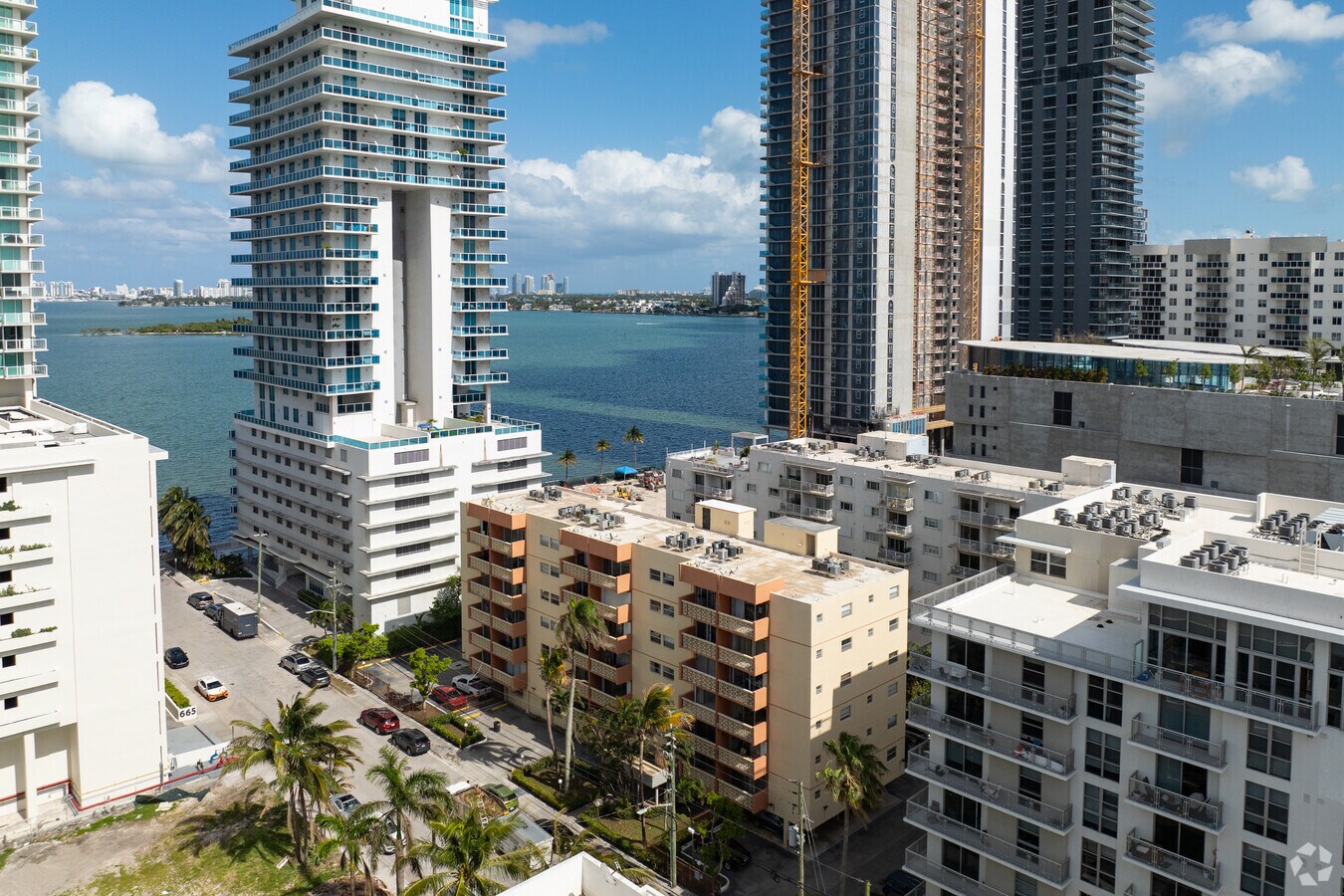 Photo - Meridian Plaza Condominium