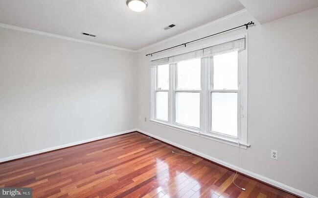 Photo - 1131 N Utah St Unit 1131G