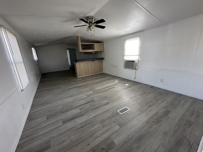 Photo - 8004 Reynolda Rd