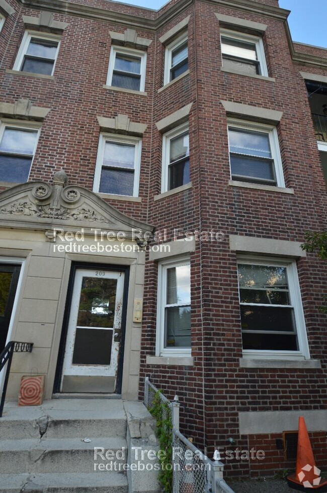 Building Photo - 209 Chestnut Hill Ave Unit 1 Rental