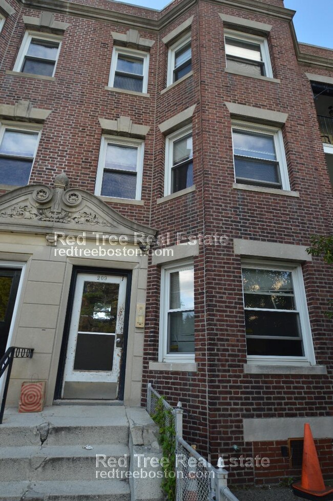 Photo - 209 Chestnut Hill Ave Unidad 1 Rental