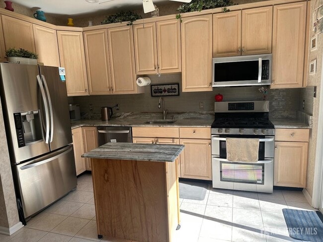 Photo - 1304 Dahlia Cir