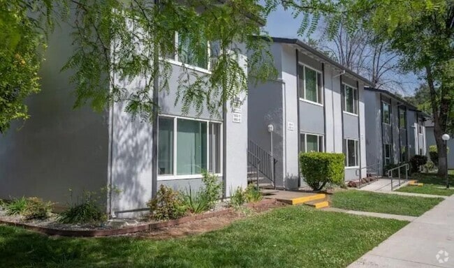 Building Photo - 1895 Benton Dr Rental