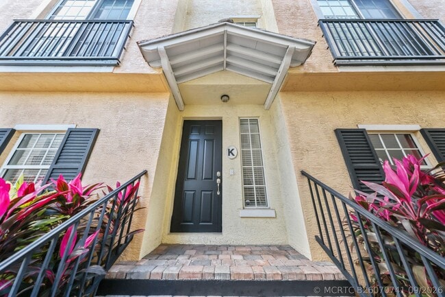 150 NE 6th Ave